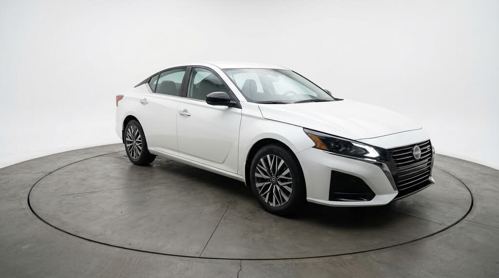 2025 Nissan Altima 2.5 SV FWD