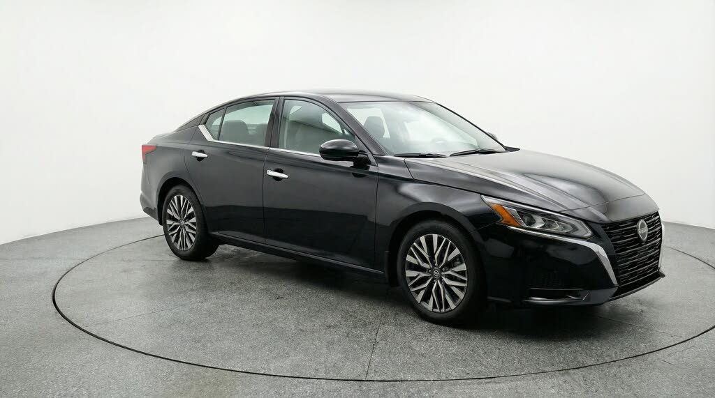 2025 Nissan Altima 2.5 SV FWD