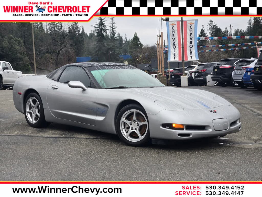 2000 Chevrolet Corvette Coupe RWD