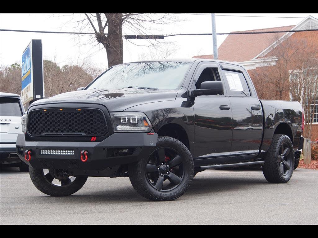 2015 RAM 1500 Express Crew Cab 4WD