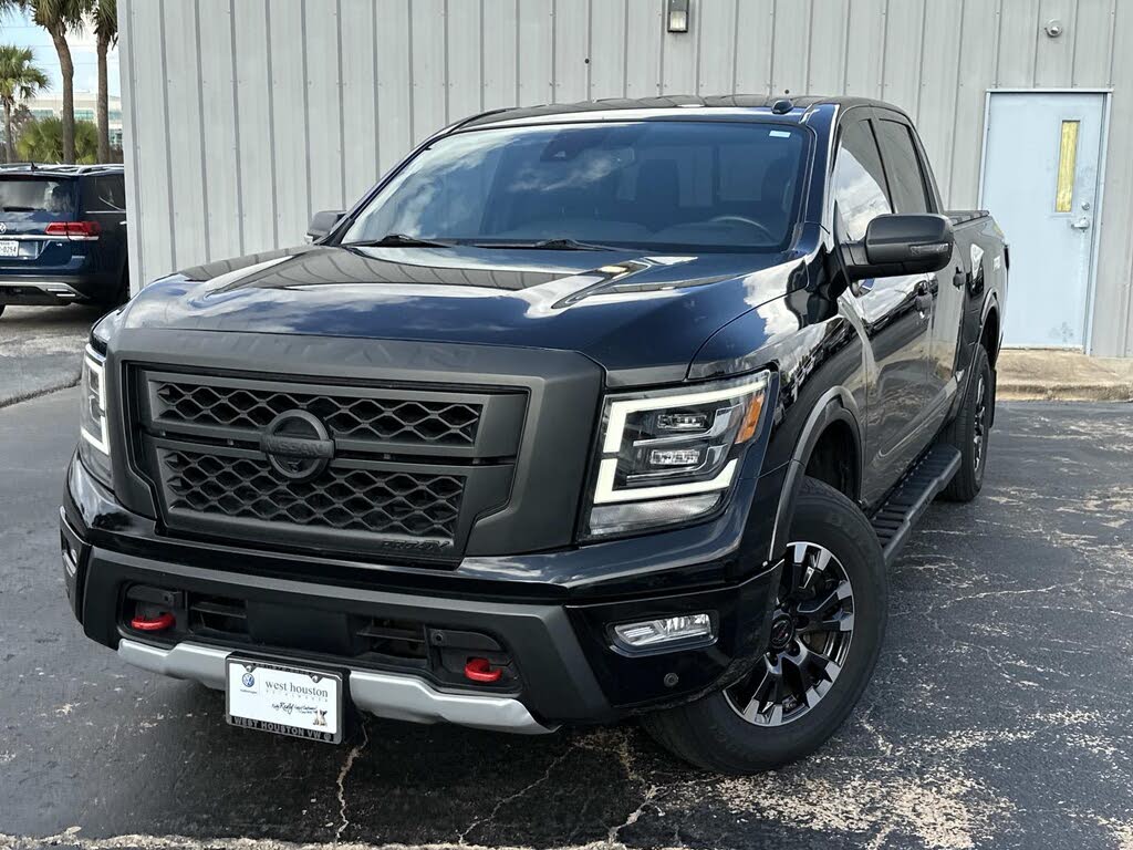 2020 Nissan Titan PRO-4X Crew Cab 4WD