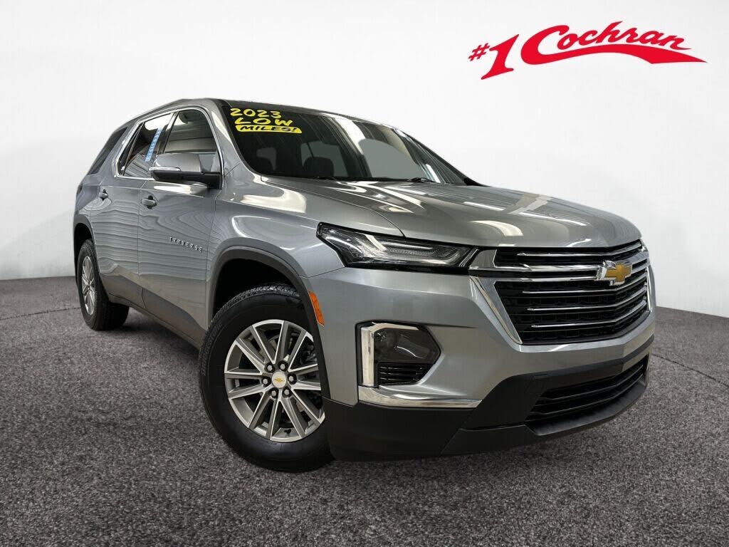 2023 Chevrolet Traverse LT Cloth FWD