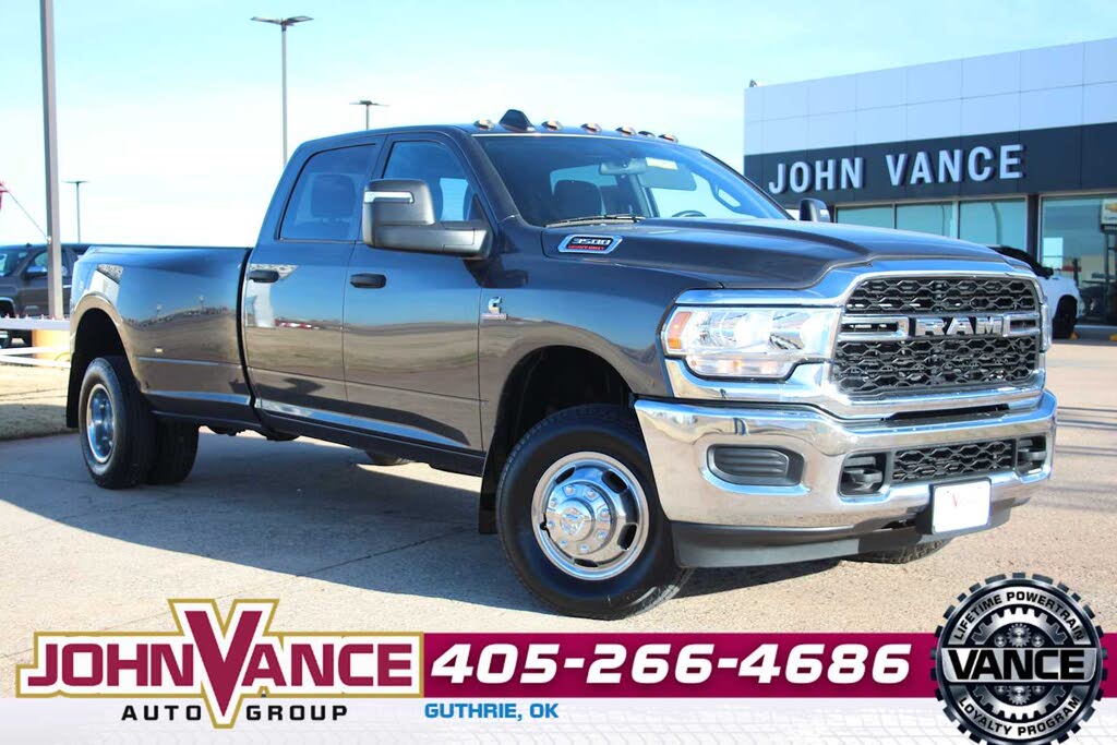 2024 RAM 3500 Tradesman Crew Cab LB DRW 4WD