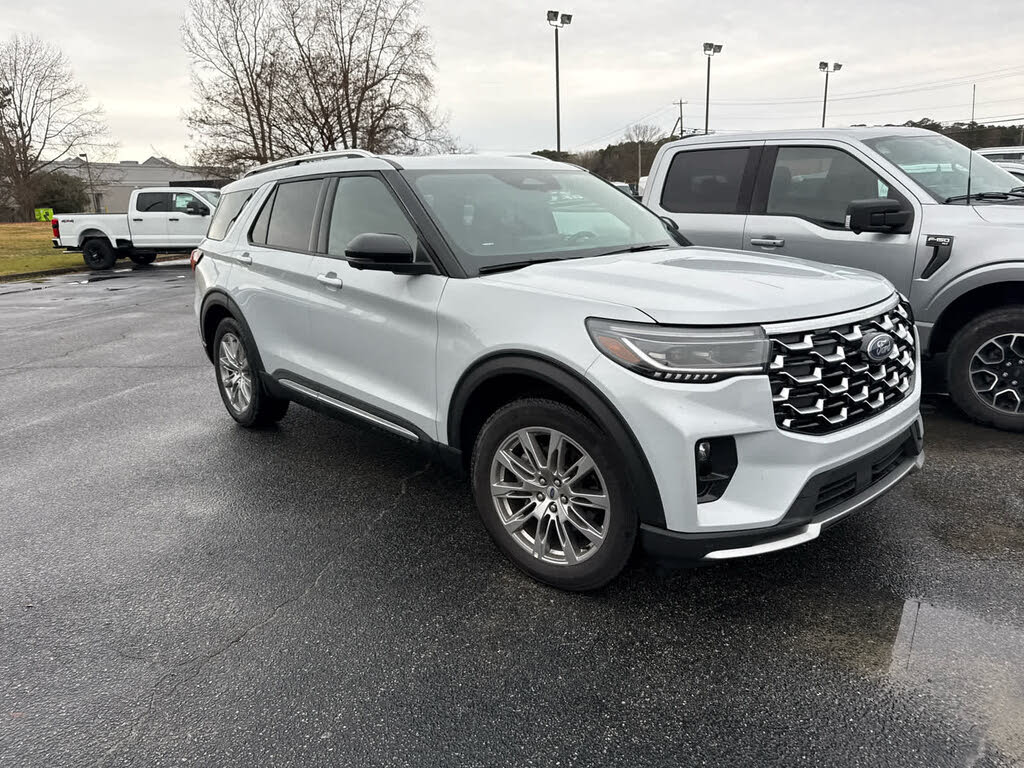 2025 Ford Explorer Platinum RWD