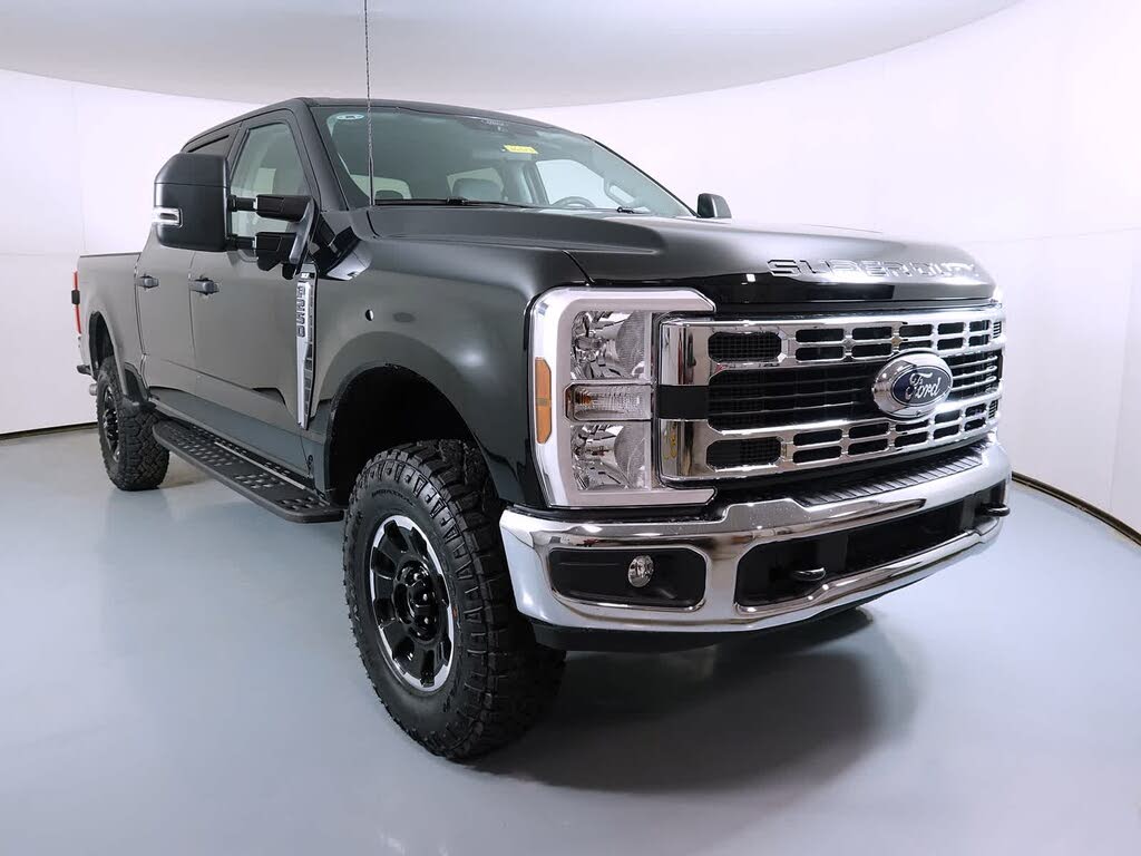 2026 Ford F-250 Super Duty XLT Crew Cab 4WD