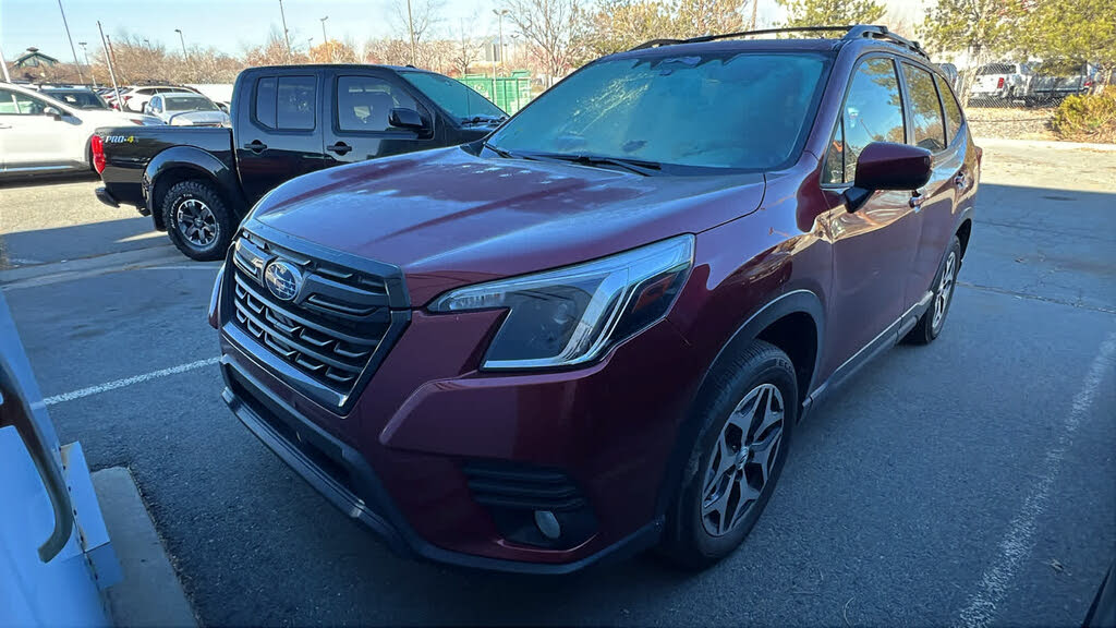2023 Subaru Forester Premium Crossover AWD