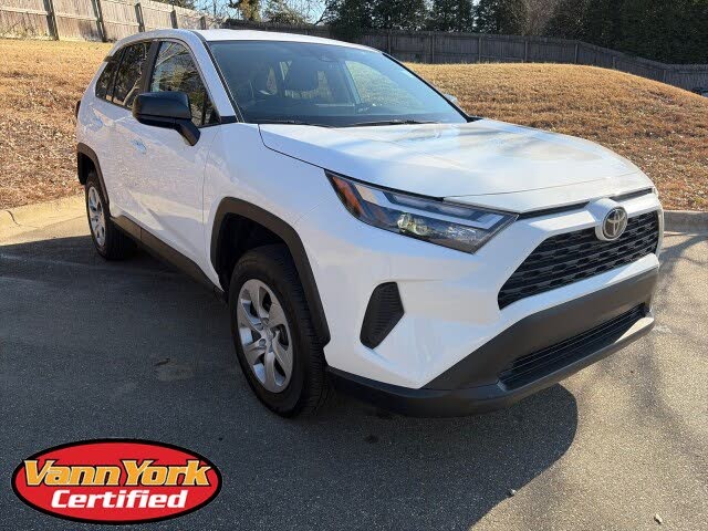 2025 Toyota RAV4 LE FWD