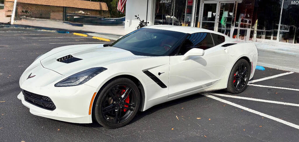 2017 Chevrolet Corvette Stingray 1LT Coupe RWD