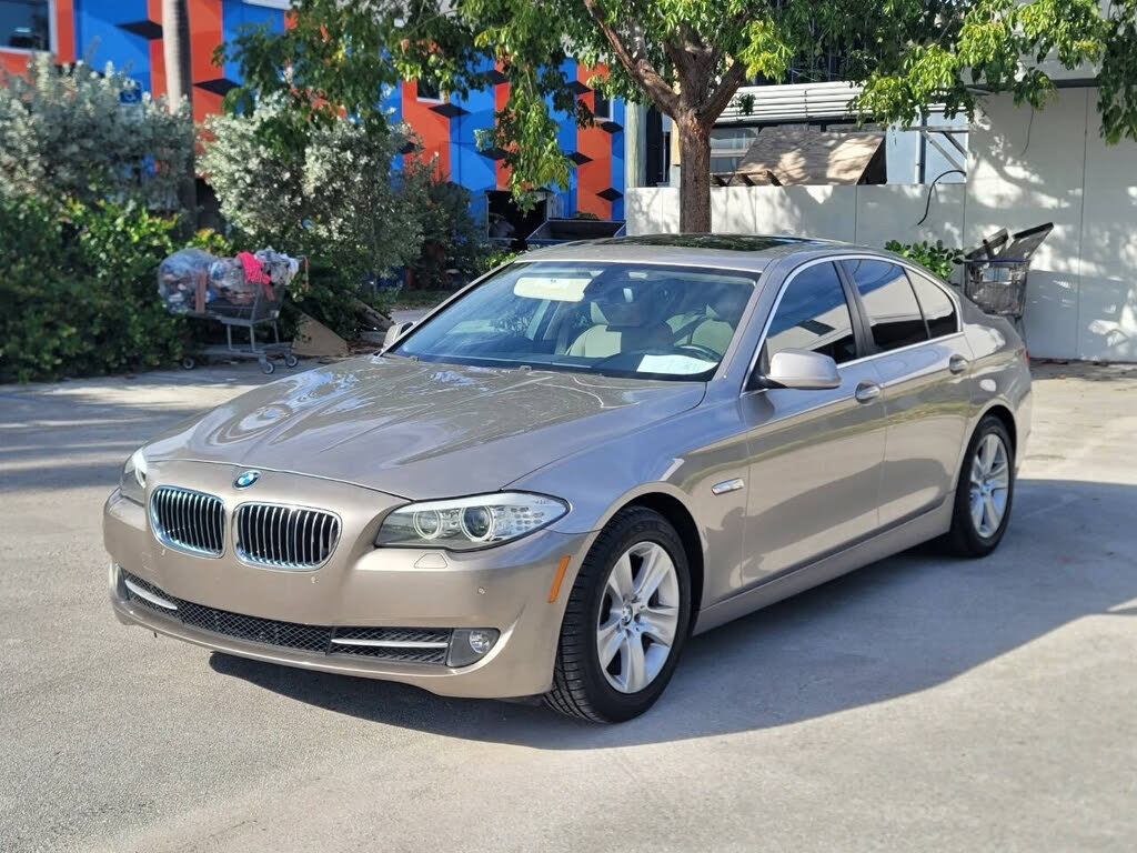 2012 BMW 5 Series 528i Sedan RWD