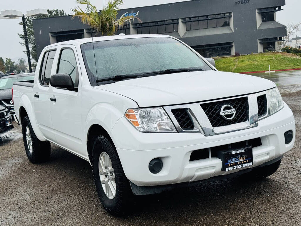 2015 Nissan Frontier SV Crew Cab