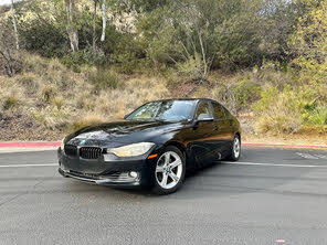 BMW 3 Series 328i Sedan RWD