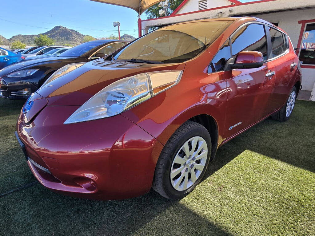 2015 Nissan LEAF S