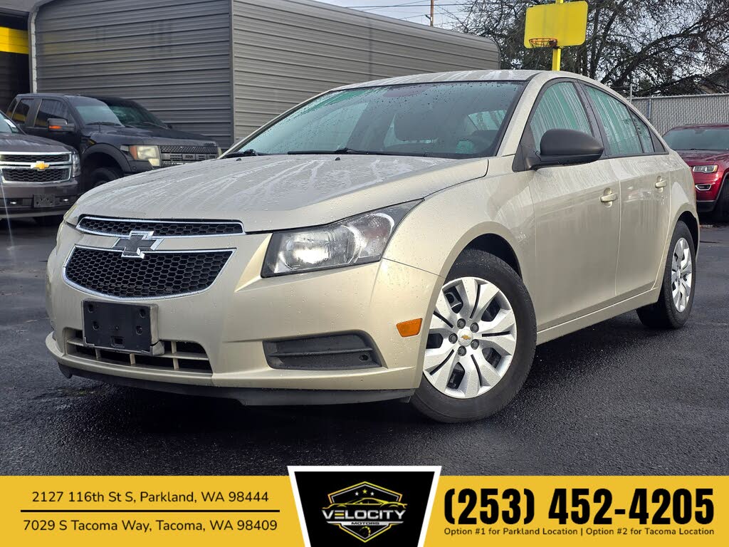 2014 Chevrolet Cruze LS Sedan FWD