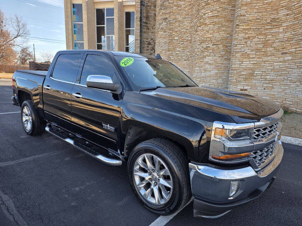 2018 Chevrolet Silverado 1500 LT Crew Cab RWD
