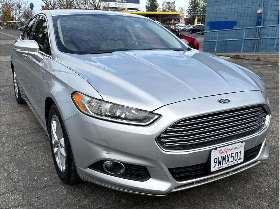 2013 Ford Fusion SE