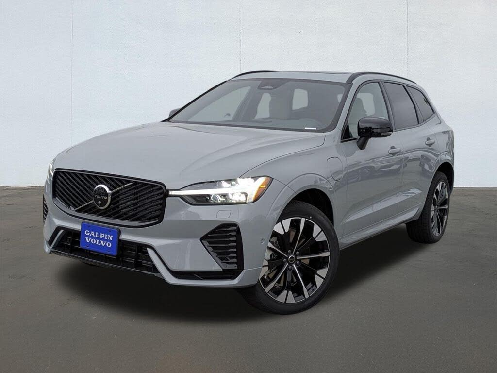 2026 Volvo XC60 B5 Plus AWD