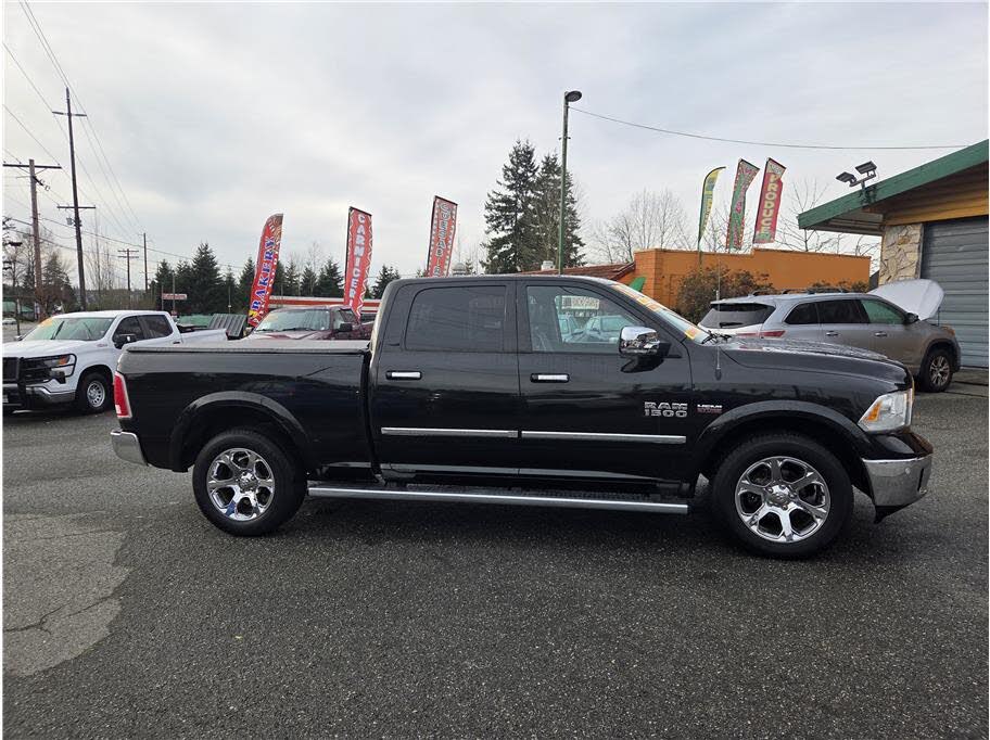 2017 RAM 1500 Laramie Crew Cab 4WD