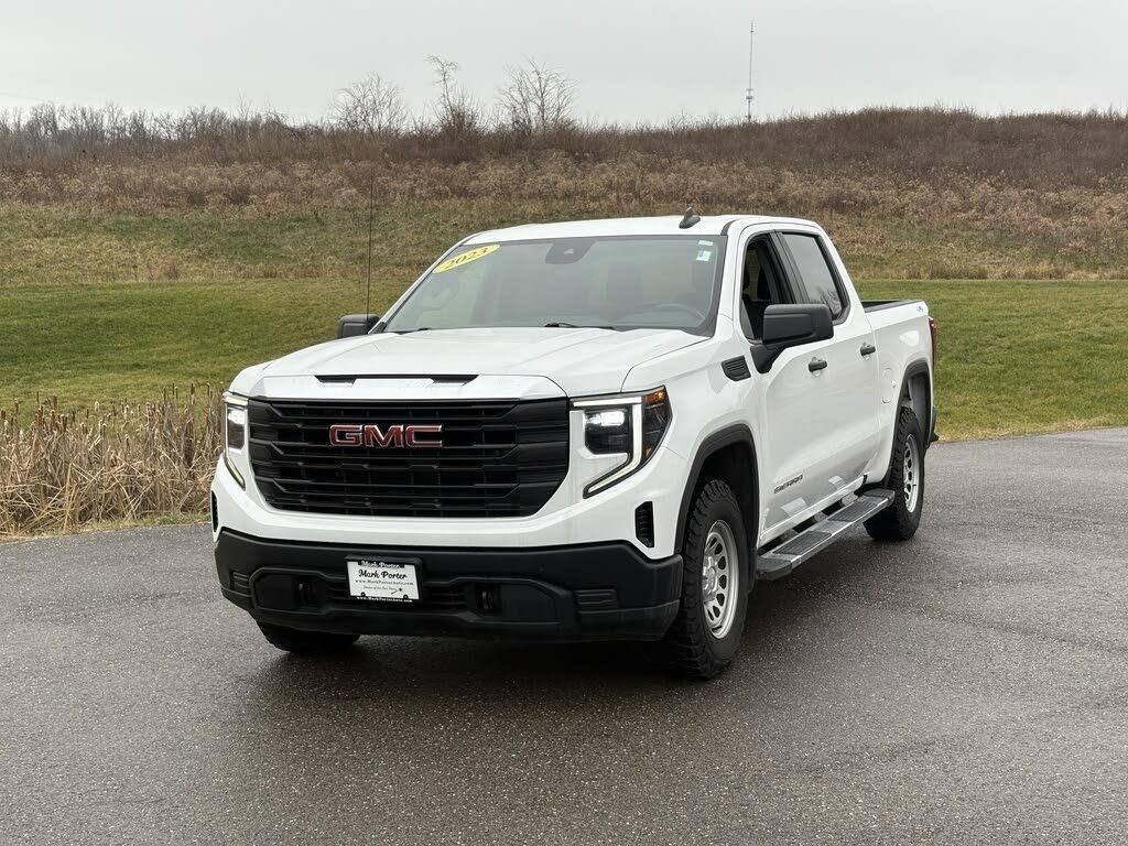 2023 GMC Sierra 1500 AT4X Crew Cab 4WD