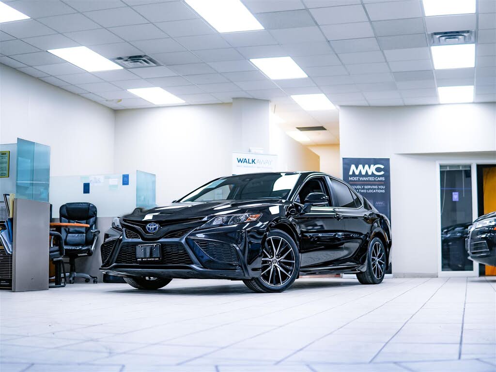 2023 Toyota Camry Hybrid SE FWD