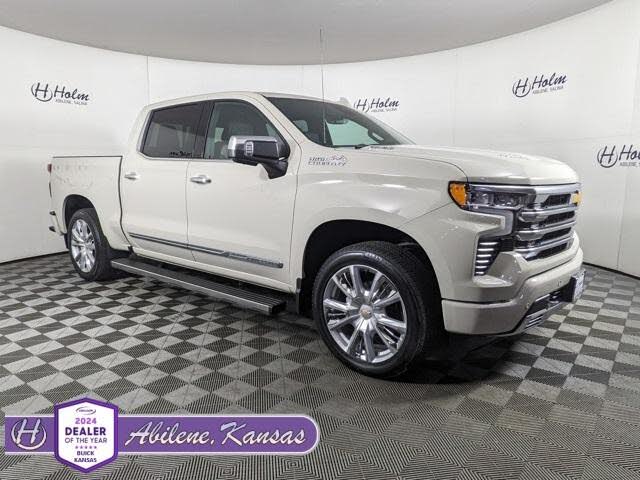 2026 Chevrolet Silverado 1500 High Country Crew Cab 4WD