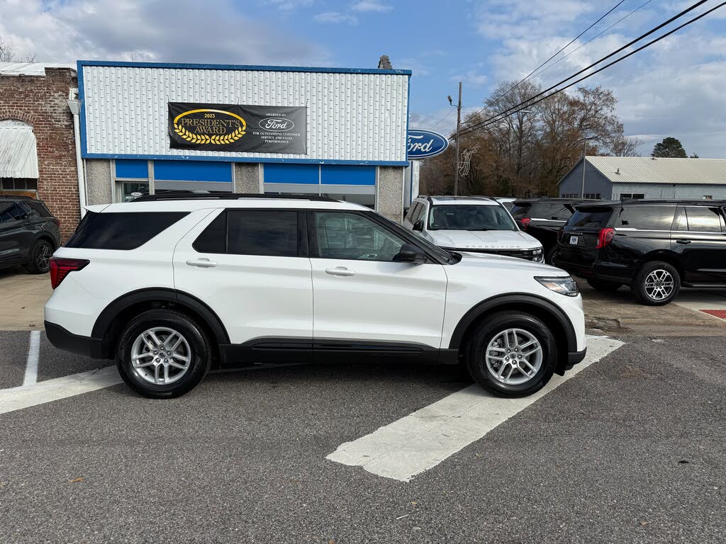 2026 Ford Explorer Active RWD