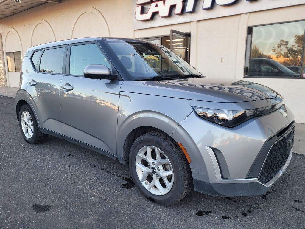 2024 Kia Soul LX FWD