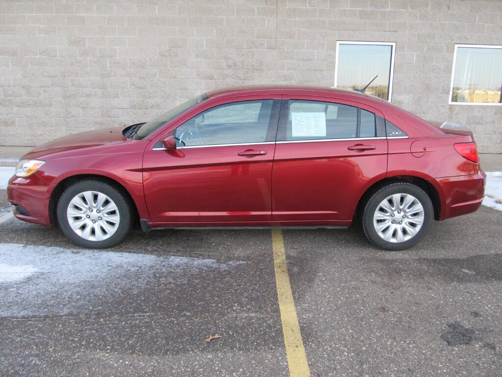 2012 Chrysler 200 LX Sedan FWD