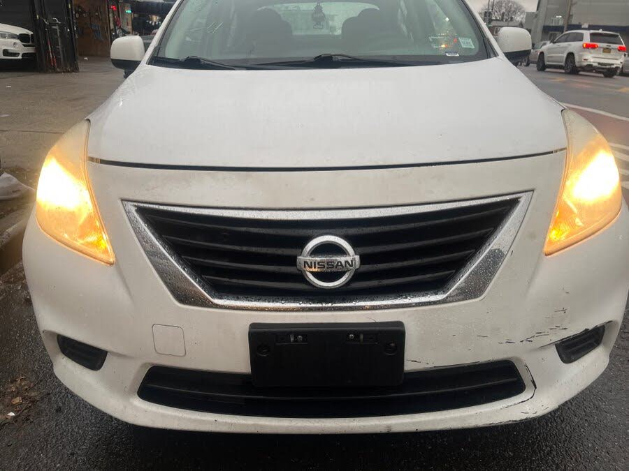 2013 Nissan Versa 1.6 SV
