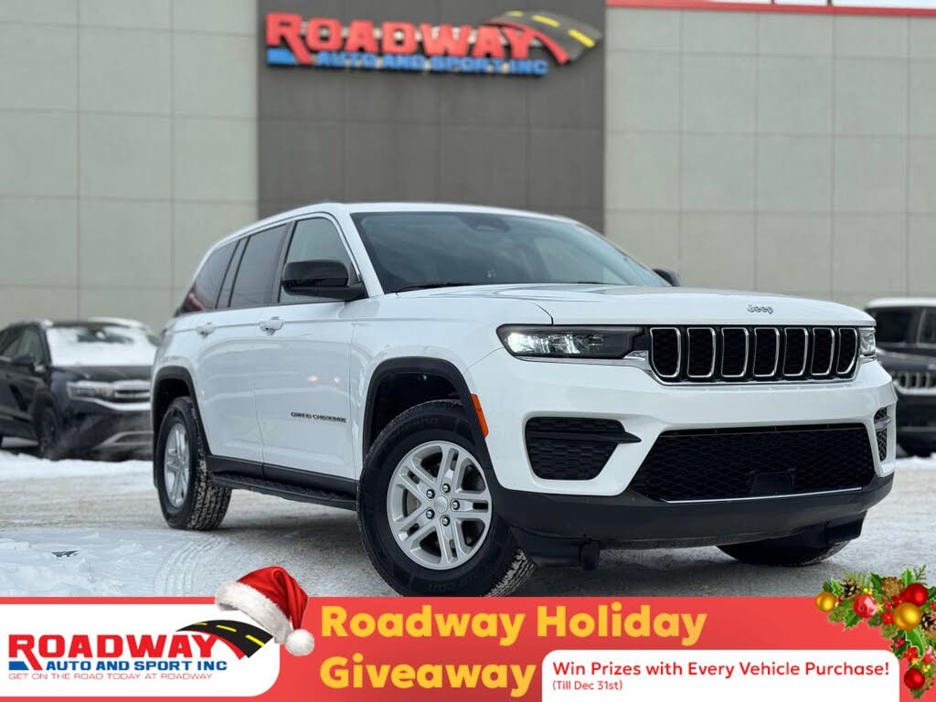 2023 Jeep Grand Cherokee Laredo 4WD