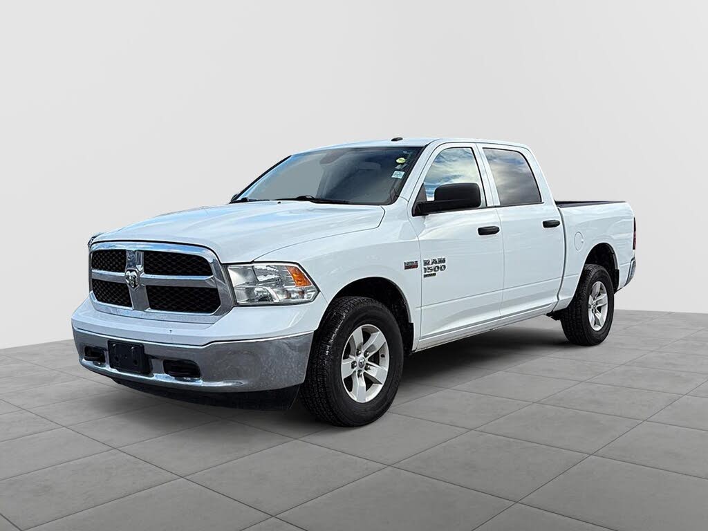 RAM 1500 Classic SLT Crew Cab 4WD 2023
