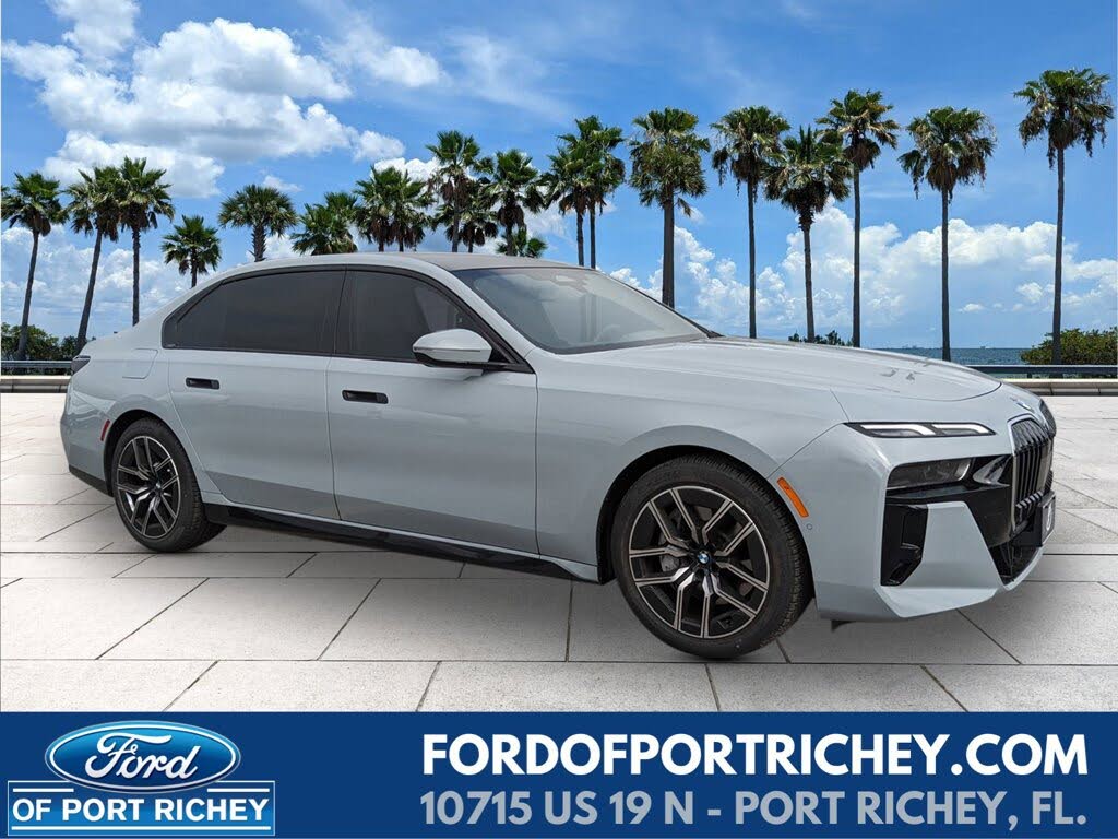 2025 BMW 7 Series 740i RWD