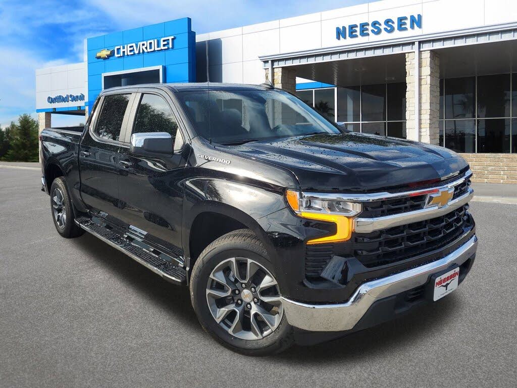 2026 Chevrolet Silverado 1500 LT Crew Cab RWD