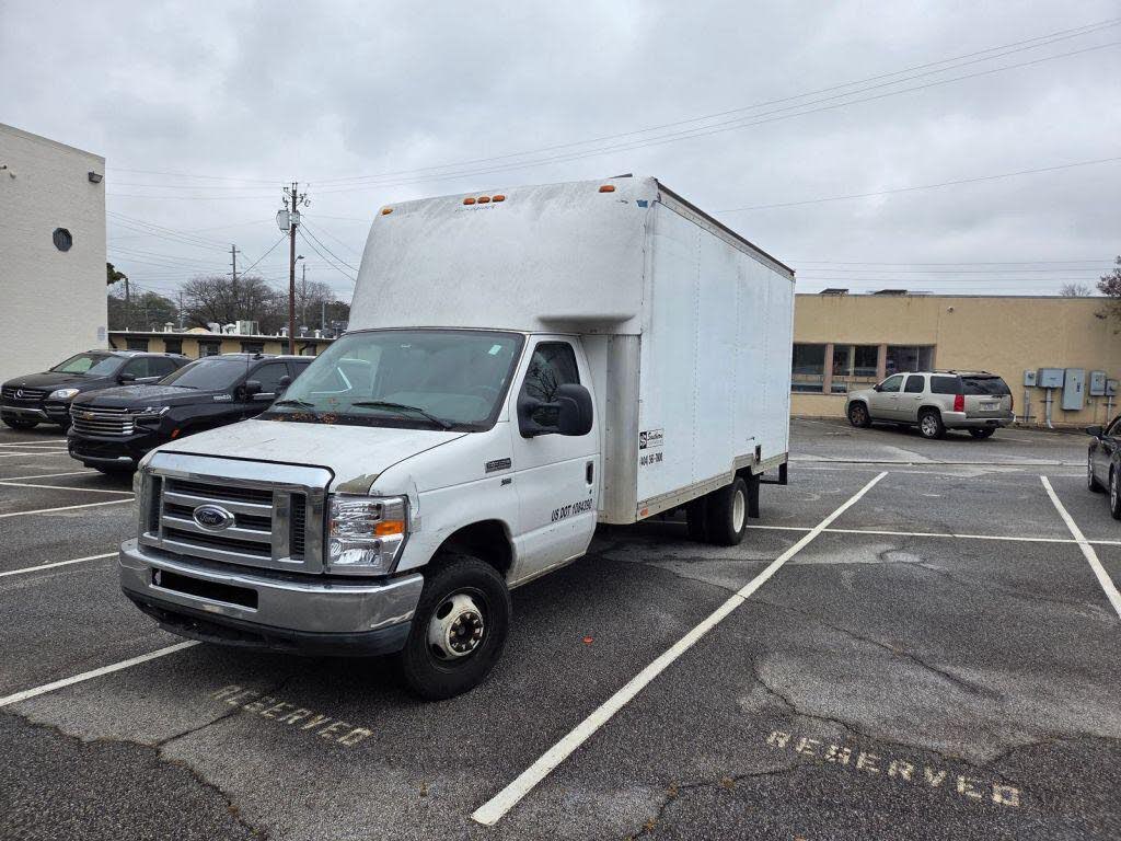2012 Ford E-Series Chassis E-350 Cutaway 138 RWD with Rear Fuel Tank