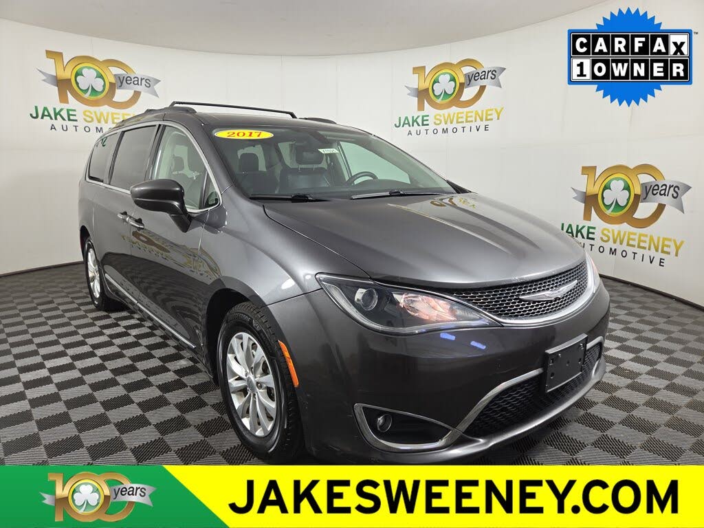 2017 Chrysler Pacifica Touring L FWD