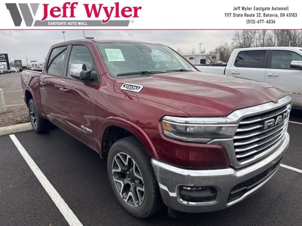 2025 RAM 1500 Laramie Crew Cab 4WD