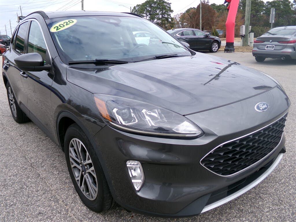 2020 Ford Escape SEL FWD