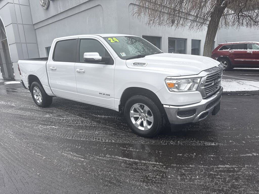 2024 RAM 1500 Laramie Crew Cab 4WD
