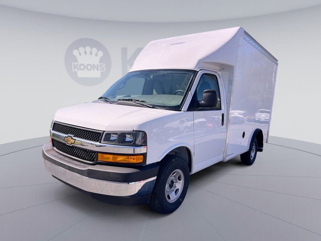 2025 Chevrolet Express Chassis 3500 Cutaway 139
