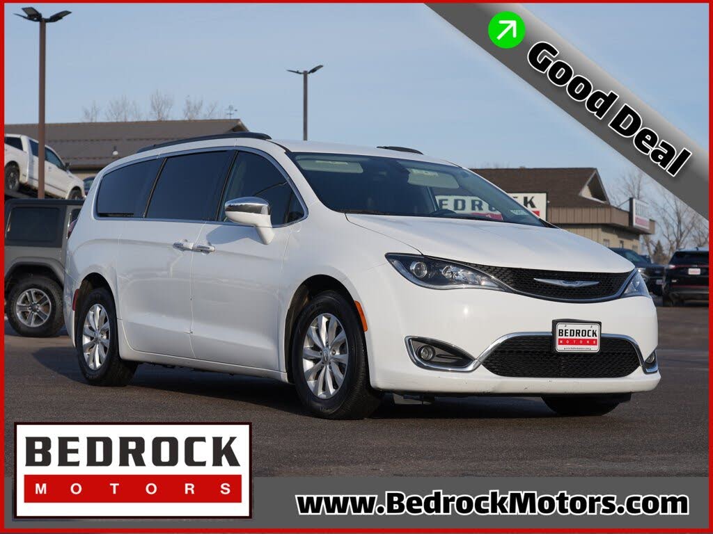 2017 Chrysler Pacifica Touring Plus FWD