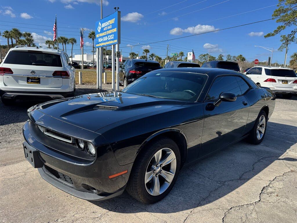 2019 Dodge Challenger SXT RWD