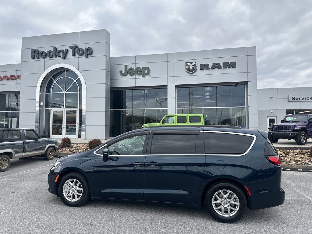 2022 Chrysler Pacifica Touring L FWD