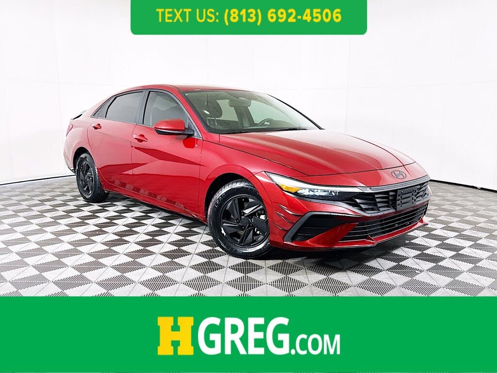 2024 Hyundai Elantra SE FWD