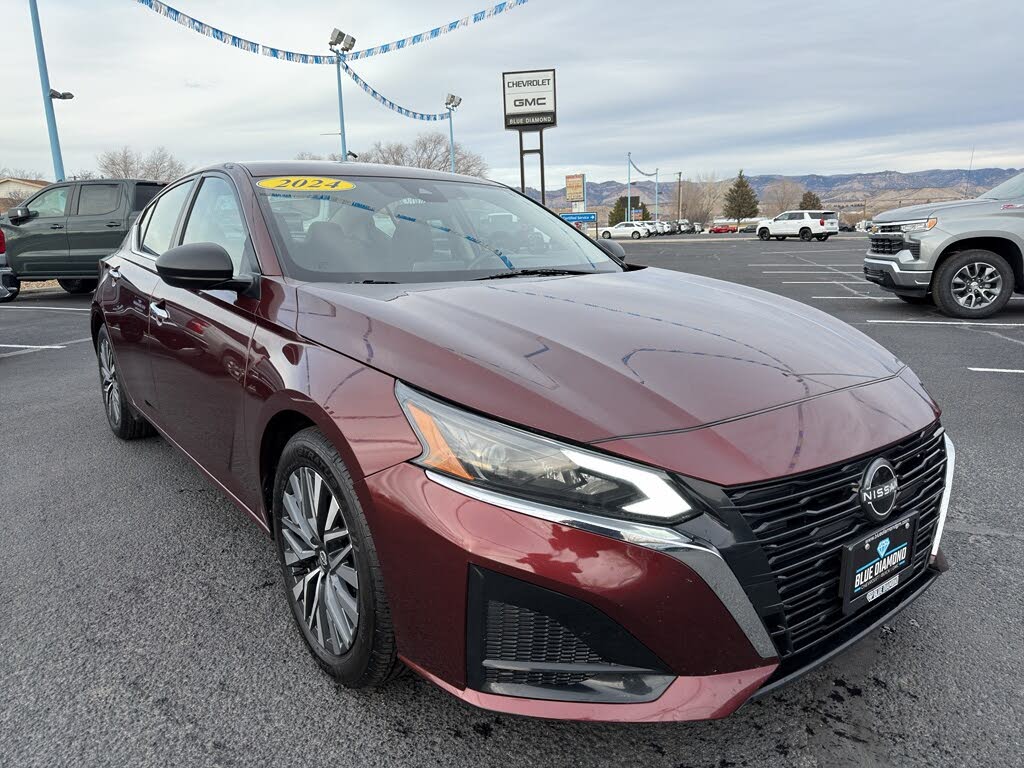 2024 Nissan Altima 2.5 SV FWD