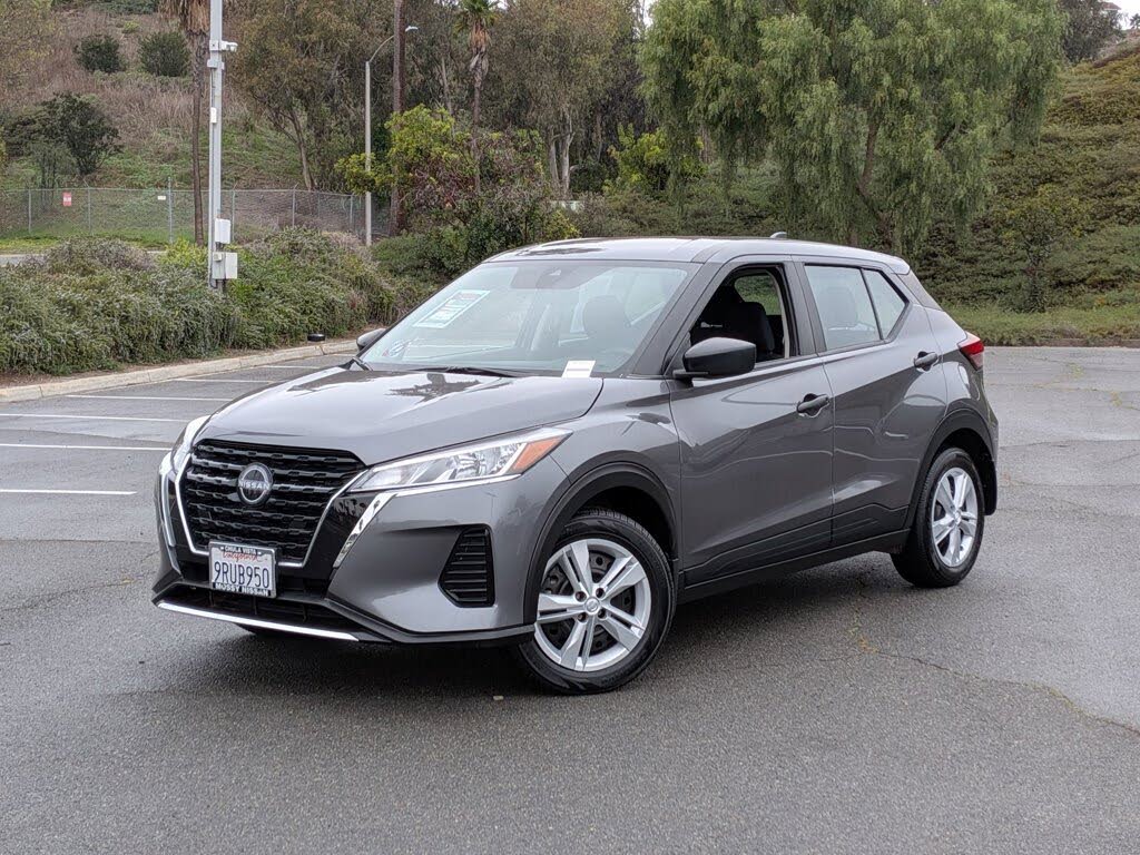2024 Nissan Kicks S FWD