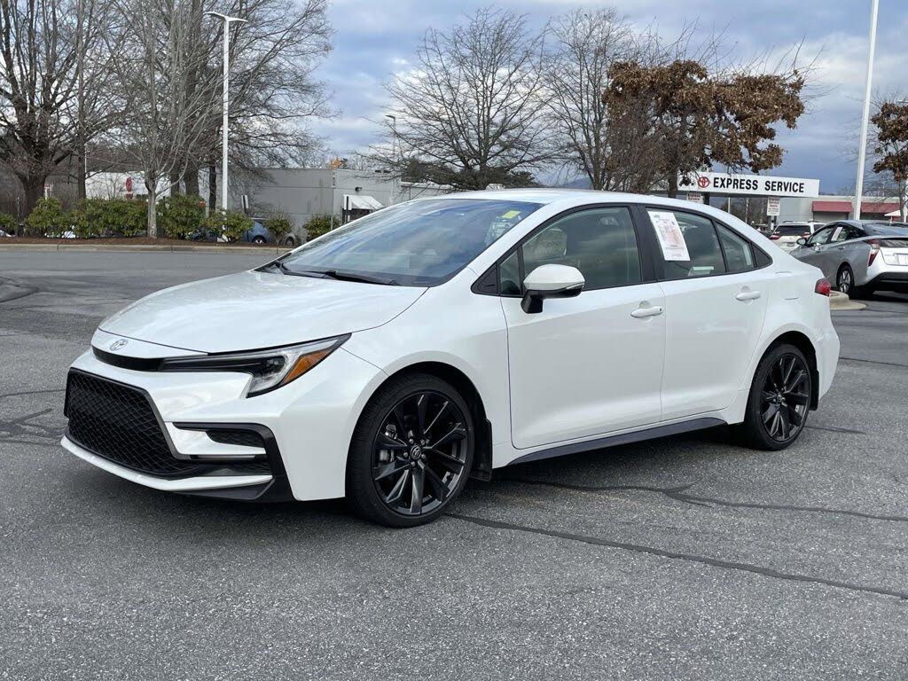 2025 Toyota Corolla SE FWD