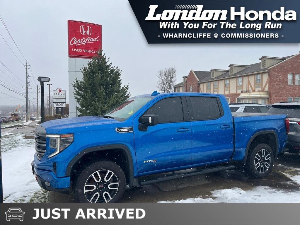 2022 GMC Sierra 1500 AT4 Crew Cab 4WD