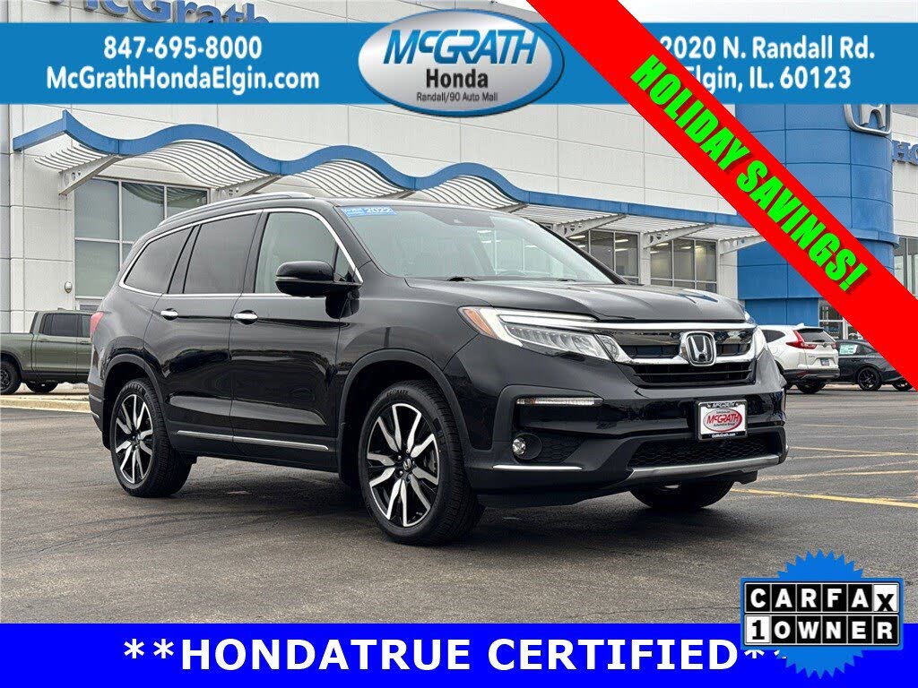 2022 Honda Pilot Touring AWD with Rear Captain's Chairs