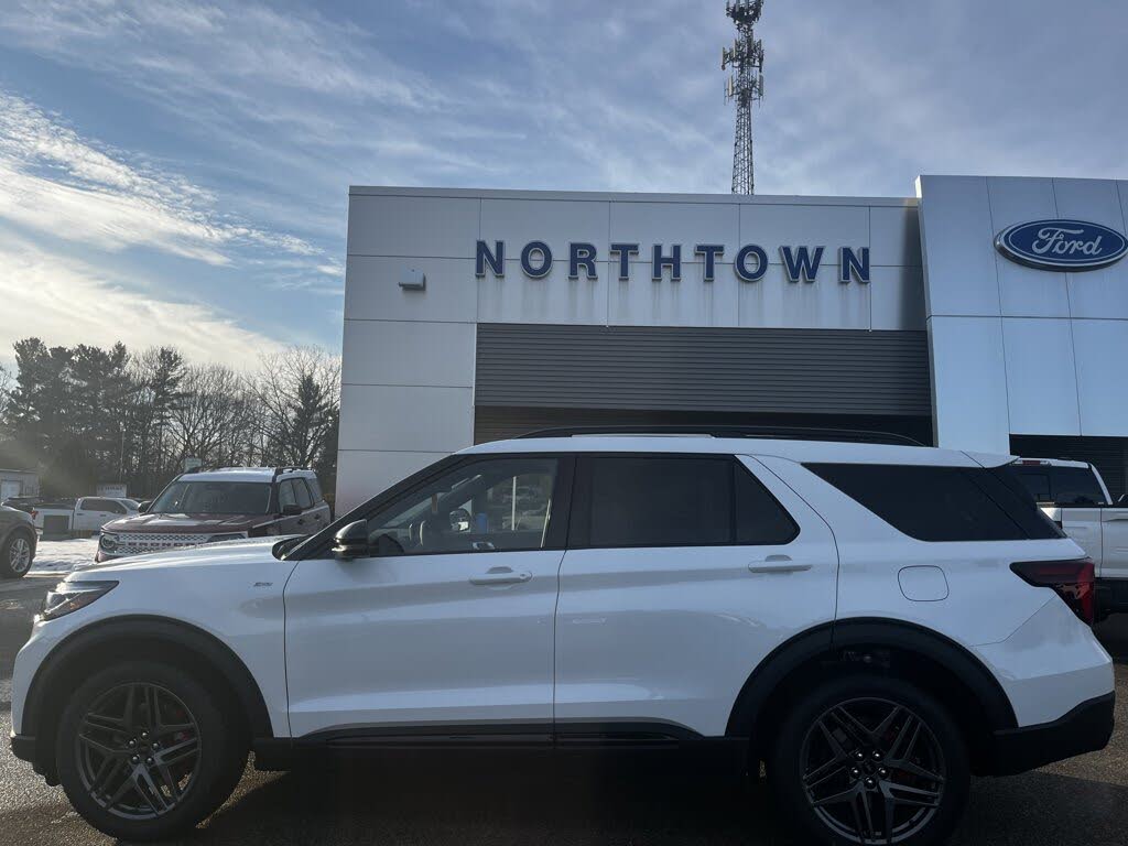 2026 Ford Explorer ST-Line AWD