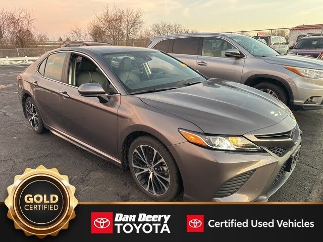 2020 Toyota Camry SE FWD