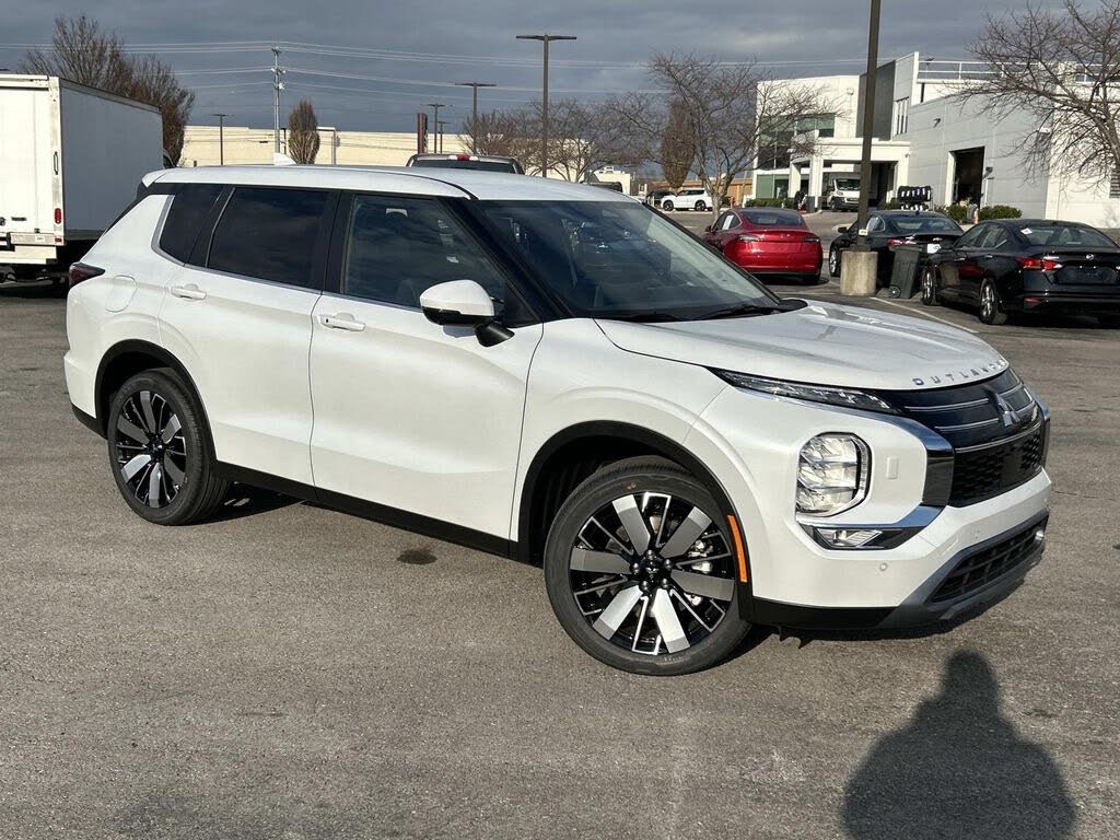 2026 Mitsubishi Outlander SE FWD